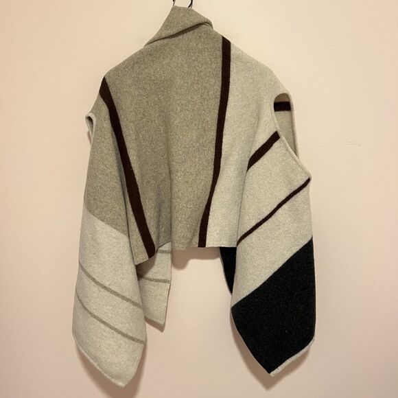NWOT Wood Wood 100% Lambswool Shall Cape Women's One Size - Picture 5 of 6